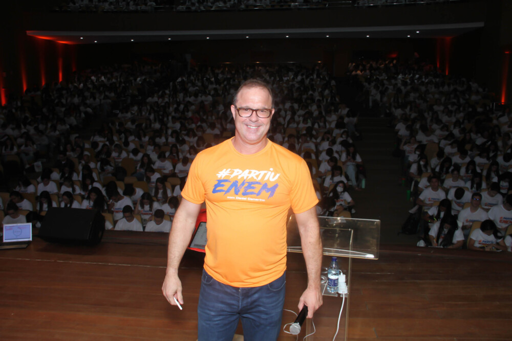 Partiu Enem Daniel Camerino Teatro Gustavo Leite Macei Graus