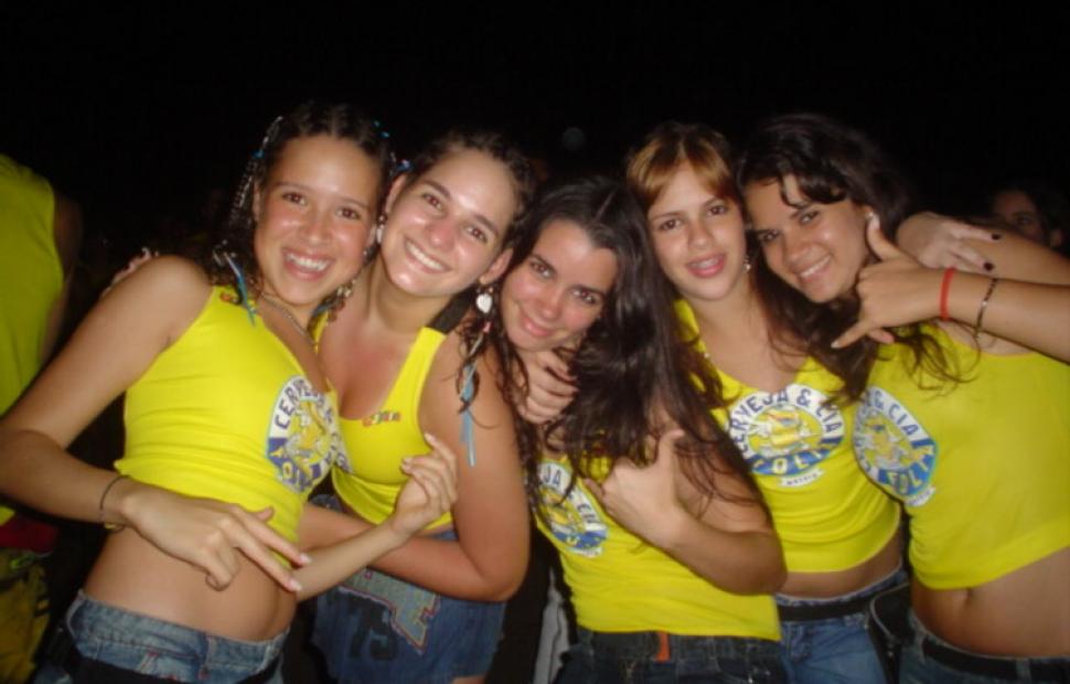 ivete-sangalo-bora-bora-andre-lelys-caveira-e-cia-folia-maceio-2004 (121)