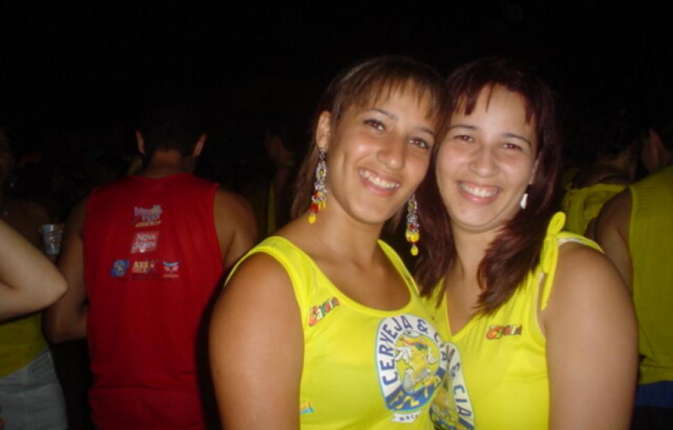 ivete-sangalo-bora-bora-andre-lelys-caveira-e-cia-folia-maceio-2004 (160)