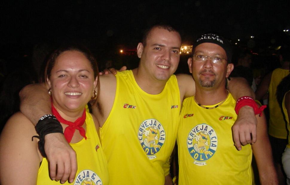 ivete-sangalo-bora-bora-andre-lelys-caveira-e-cia-folia-maceio-2004 (165)