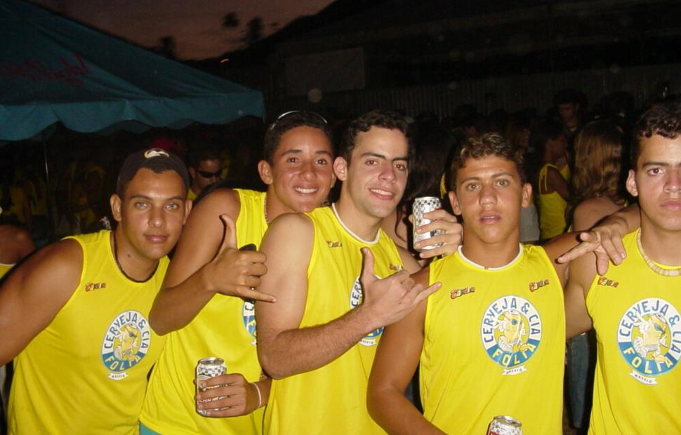 ivete-sangalo-bora-bora-andre-lelys-caveira-e-cia-folia-maceio-2004 (166)