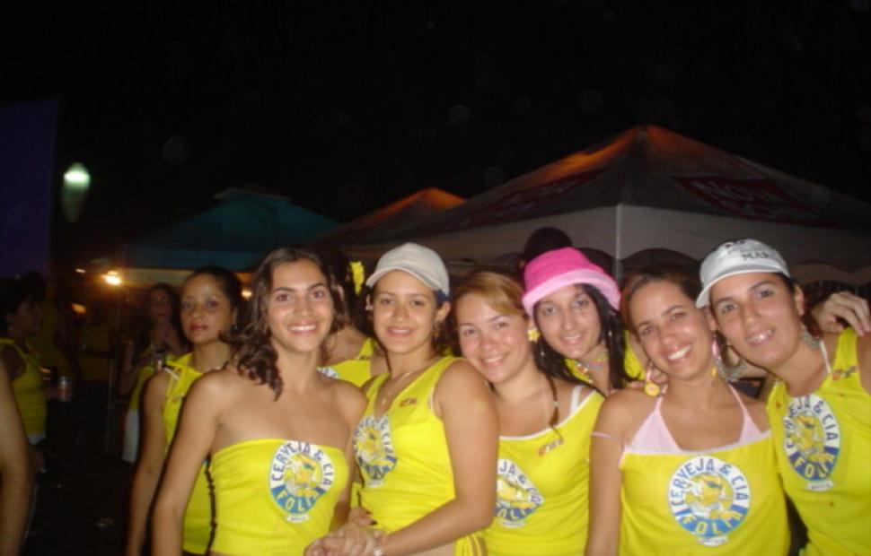 ivete-sangalo-bora-bora-andre-lelys-caveira-e-cia-folia-maceio-2004 (167)