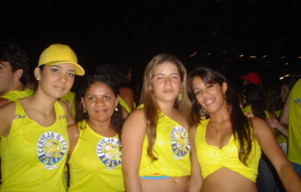 ivete-sangalo-bora-bora-andre-lelys-caveira-e-cia-folia-maceio-2004 (169)