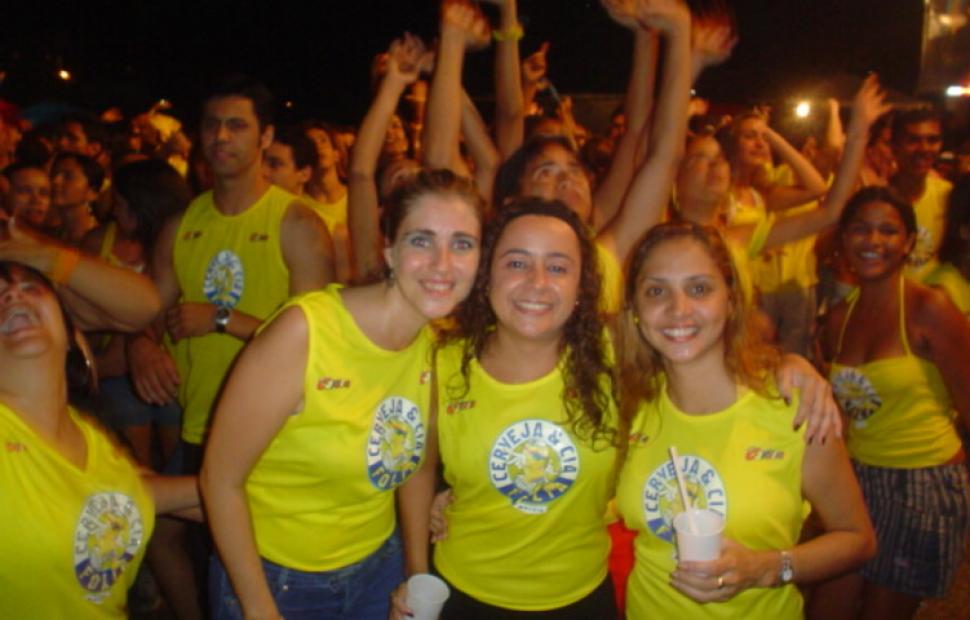 ivete-sangalo-bora-bora-andre-lelys-caveira-e-cia-folia-maceio-2004 (172)