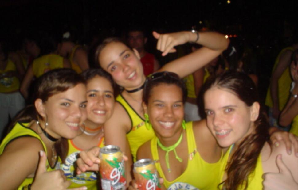 ivete-sangalo-bora-bora-andre-lelys-caveira-e-cia-folia-maceio-2004 (218)