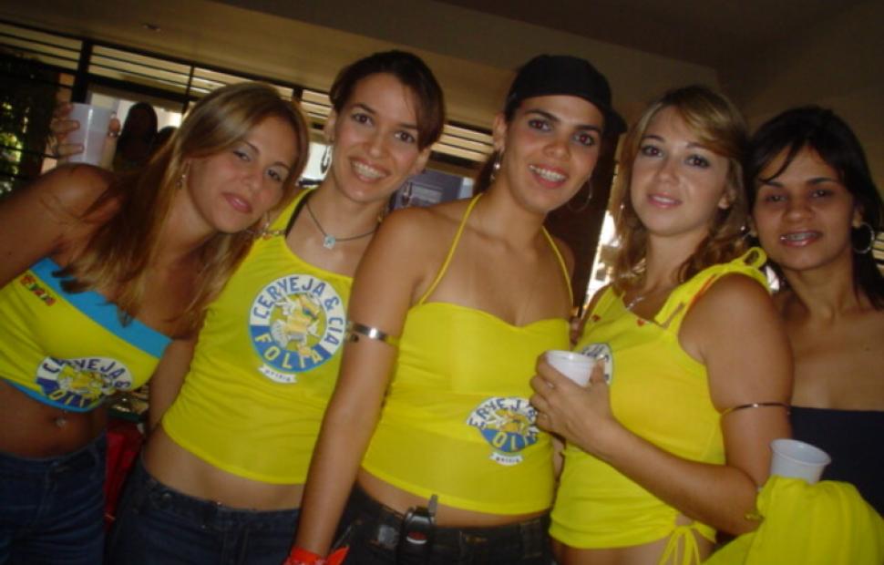 ivete-sangalo-bora-bora-andre-lelys-caveira-e-cia-folia-maceio-2004 (227)