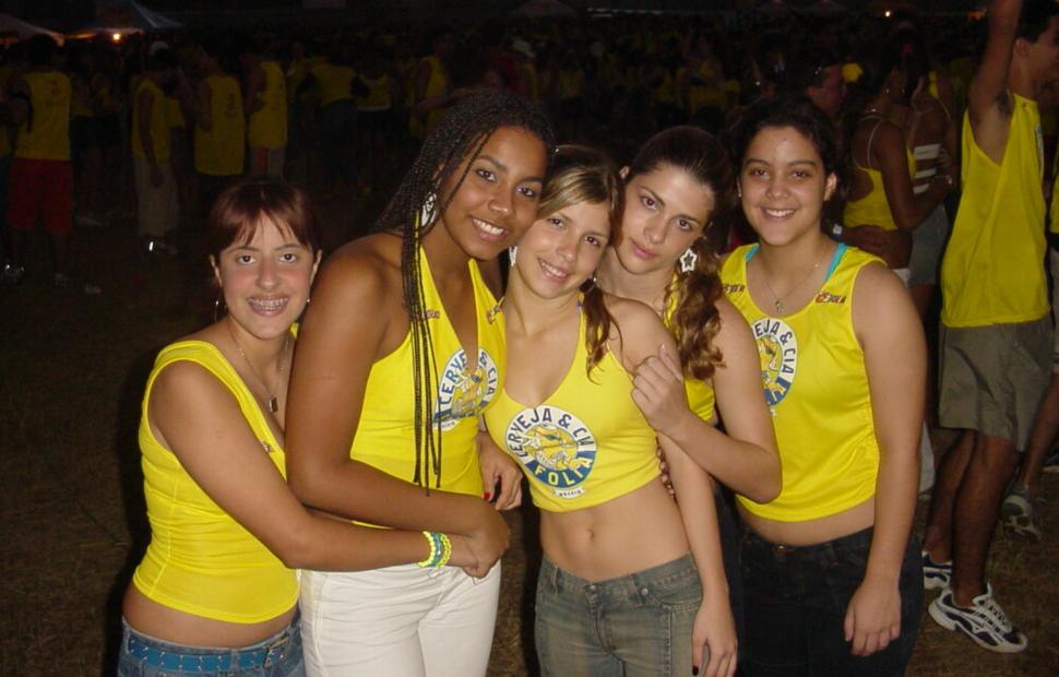 ivete-sangalo-bora-bora-andre-lelys-caveira-e-cia-folia-maceio-2004 (26)