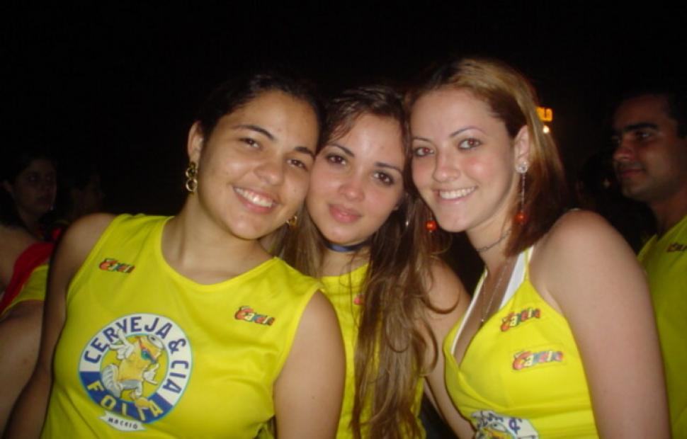 ivete-sangalo-bora-bora-andre-lelys-caveira-e-cia-folia-maceio-2004 (68)