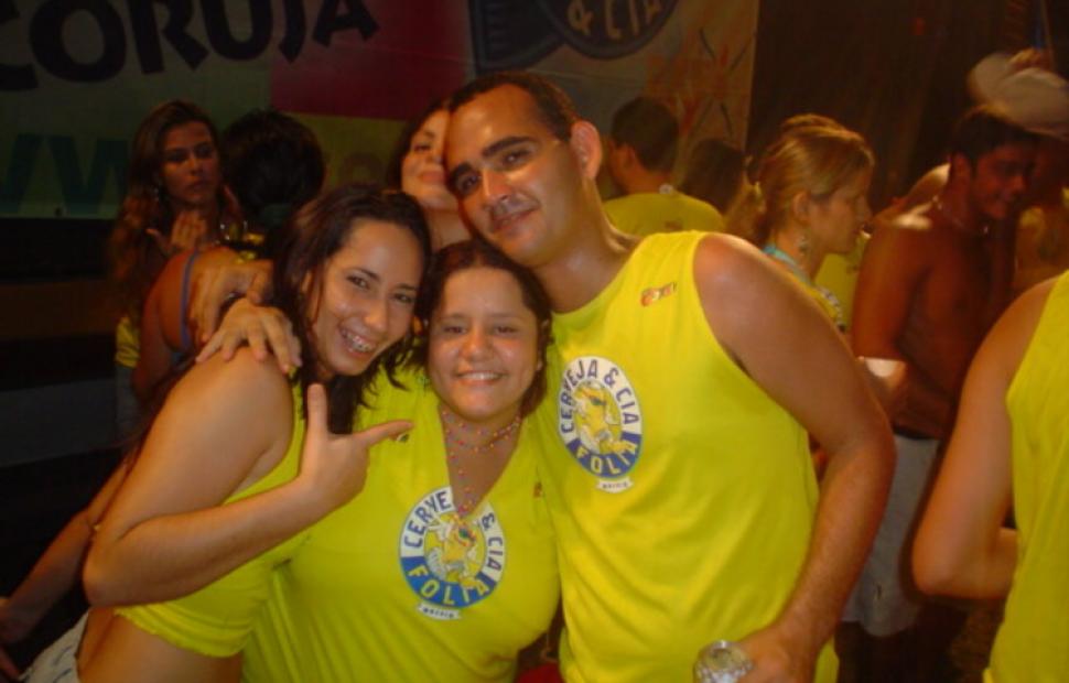 ivete-sangalo-bora-bora-andre-lelys-caveira-e-cia-folia-maceio-2004 (70)