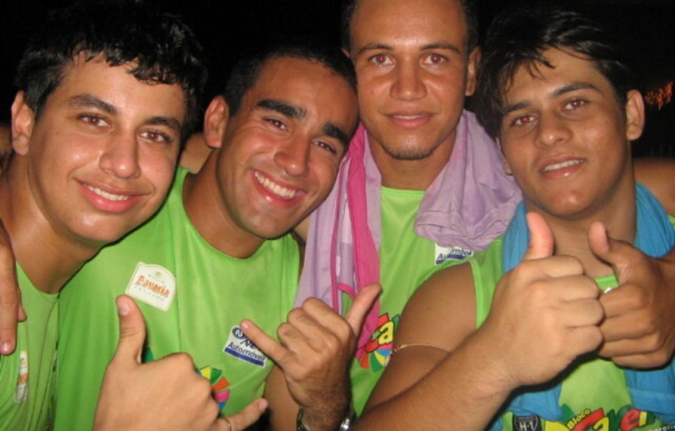 pre-reveillon-18-anos-bloco-caveira-banda-bora-bora-iracema-ferro-maceio-2005-100