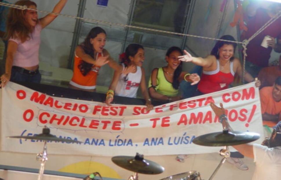 Chiclete-com-banana-nana-banana-2004-maceio-fest-maceio-40-graus_235