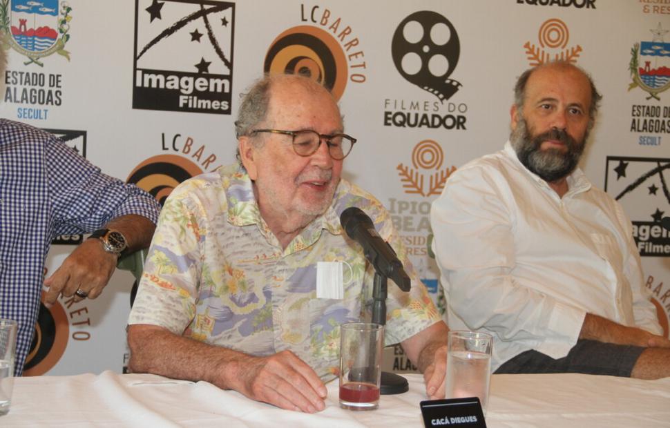 coletiva-de-imprensa-filme-deus-ainda-é-brasileiro_0055