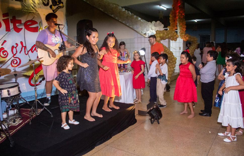 noite-de-autógrofo-colegio-sacramento-2022_0276