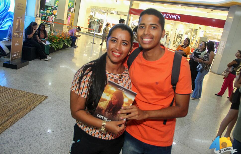 Lançamento-do-livro-depois-do-depois-Mariah-Morais-Fotografia-Itawi-Albuquerque-no-Maceió-shopping- (139)