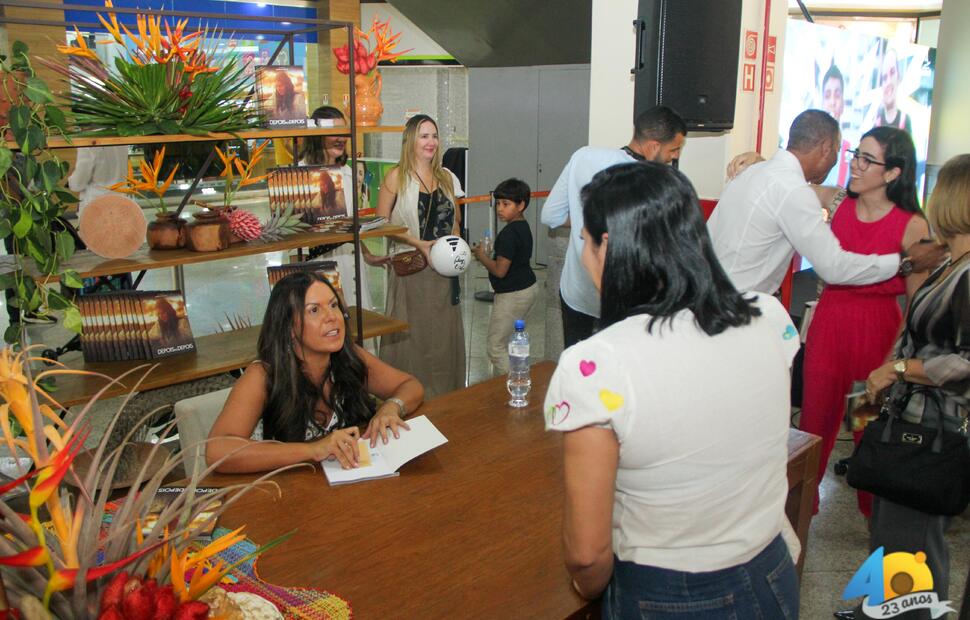 Lançamento-do-livro-depois-do-depois-Mariah-Morais-Fotografia-Itawi-Albuquerque-no-Maceió-shopping- (175)