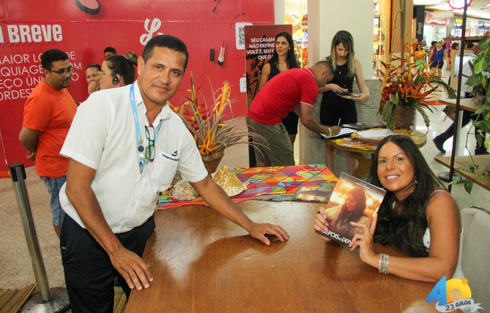 Lançamento-do-livro-depois-do-depois-Mariah-Morais-Fotografia-Itawi-Albuquerque-no-Maceió-shopping- (184)