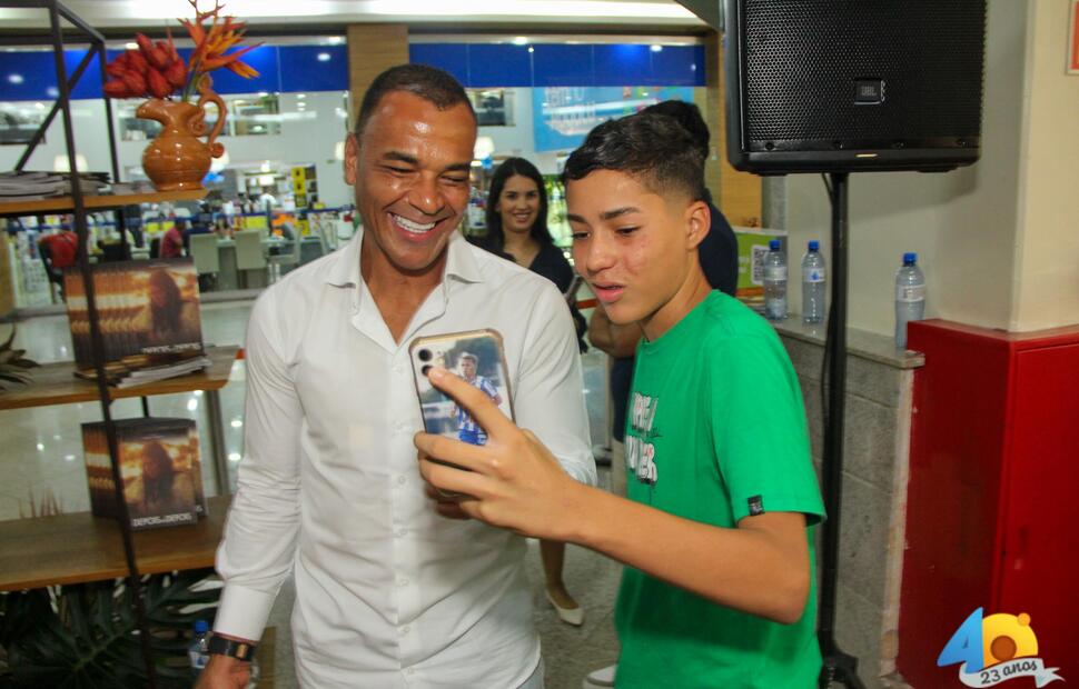 Lançamento-do-livro-depois-do-depois-Mariah-Morais-Fotografia-Itawi-Albuquerque-no-Maceió-shopping- (191)