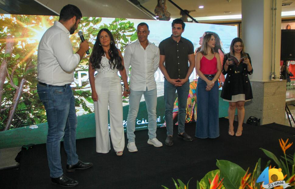 Lançamento-do-livro-depois-do-depois-Mariah-Morais-Fotografia-Itawi-Albuquerque-no-Maceió-shopping- (26)