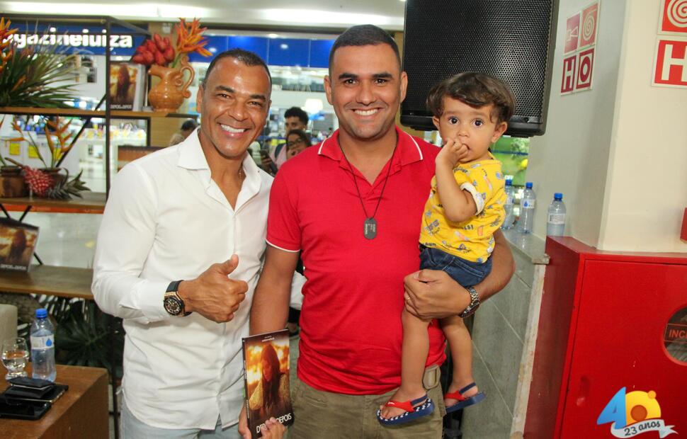 Lançamento-do-livro-depois-do-depois-Mariah-Morais-Fotografia-Itawi-Albuquerque-no-Maceió-shopping- (53)