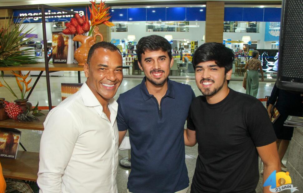 Lançamento-do-livro-depois-do-depois-Mariah-Morais-Fotografia-Itawi-Albuquerque-no-Maceió-shopping- (56)