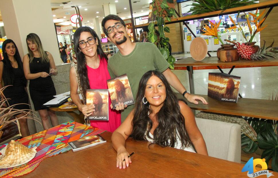 Lançamento-do-livro-depois-do-depois-Mariah-Morais-Fotografia-Itawi-Albuquerque-no-Maceió-shopping- (59)