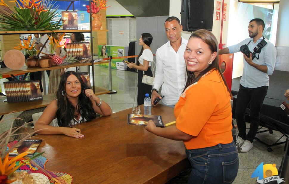 Lançamento-do-livro-depois-do-depois-Mariah-Morais-Fotografia-Itawi-Albuquerque-no-Maceió-shopping- (79)