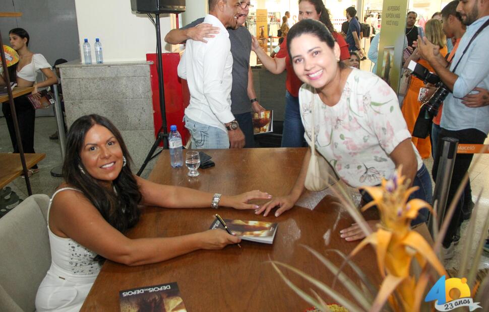 Lançamento-do-livro-depois-do-depois-Mariah-Morais-Fotografia-Itawi-Albuquerque-no-Maceió-shopping- (82)