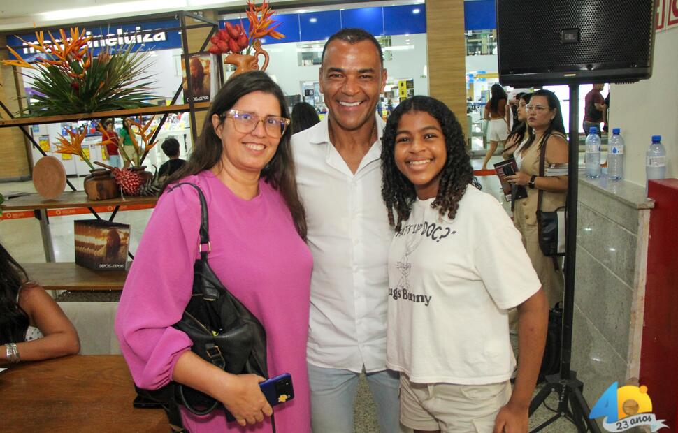 Lançamento-do-livro-depois-do-depois-Mariah-Morais-Fotografia-Itawi-Albuquerque-no-Maceió-shopping- (92)