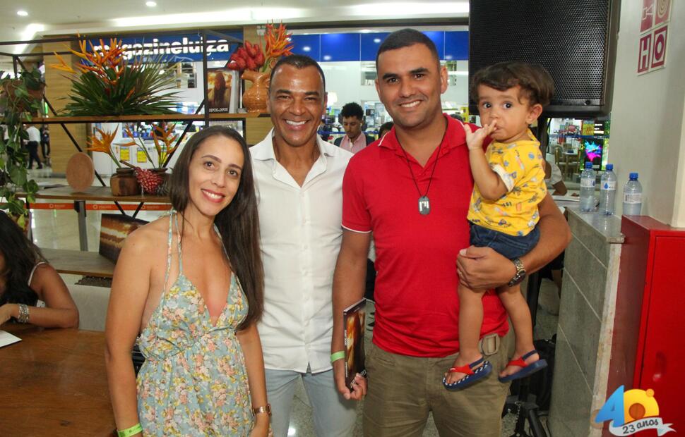 Lançamento-do-livro-depois-do-depois-Mariah-Morais-Fotografia-Itawi-Albuquerque-no-Maceió-shopping- (93)