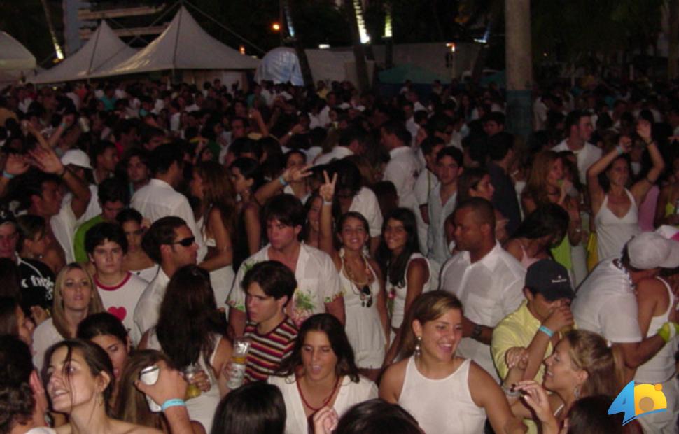 Reveillon-Muum-celebration-2005-Ponta Verde (433)