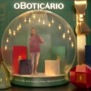 O Boticário presenteia Maceió com globo instagramável neste Natal