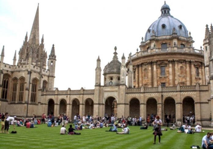 Universidade de Oxford abre inscrições para bolsa de estudo integral