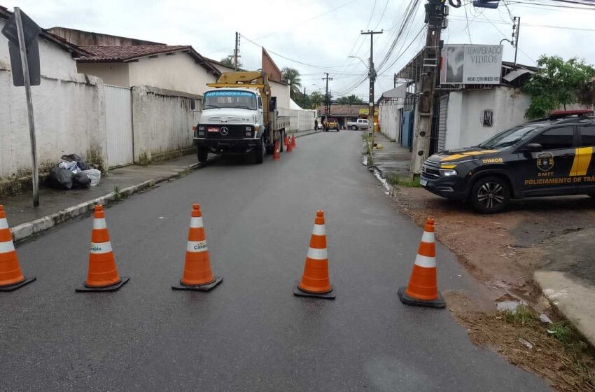 Ladeira da Moenda é interditada para operação de limpeza