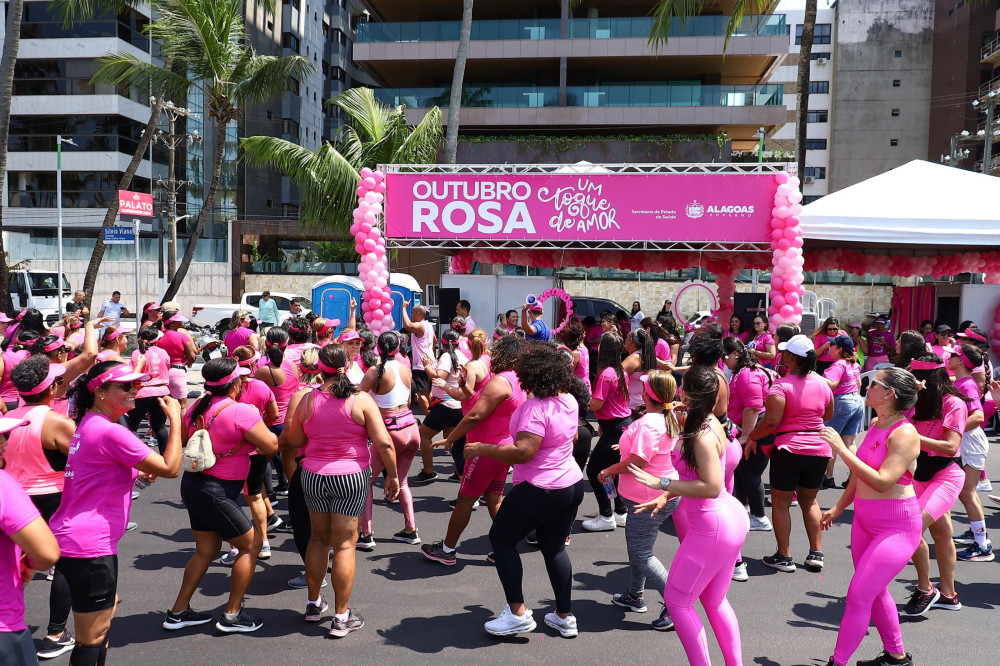 Outubro Rosa: Sesau promove ações de conscientização contra o câncer de mama em Maceió